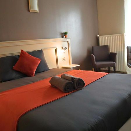 Studios & Appartements Confortables Au Centre De Bourbourg - Gare A Proximite Esterno foto