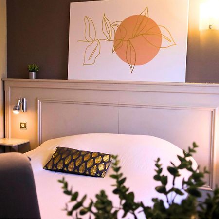 Studios & Appartements Confortables Au Centre De Bourbourg - Gare A Proximite Esterno foto